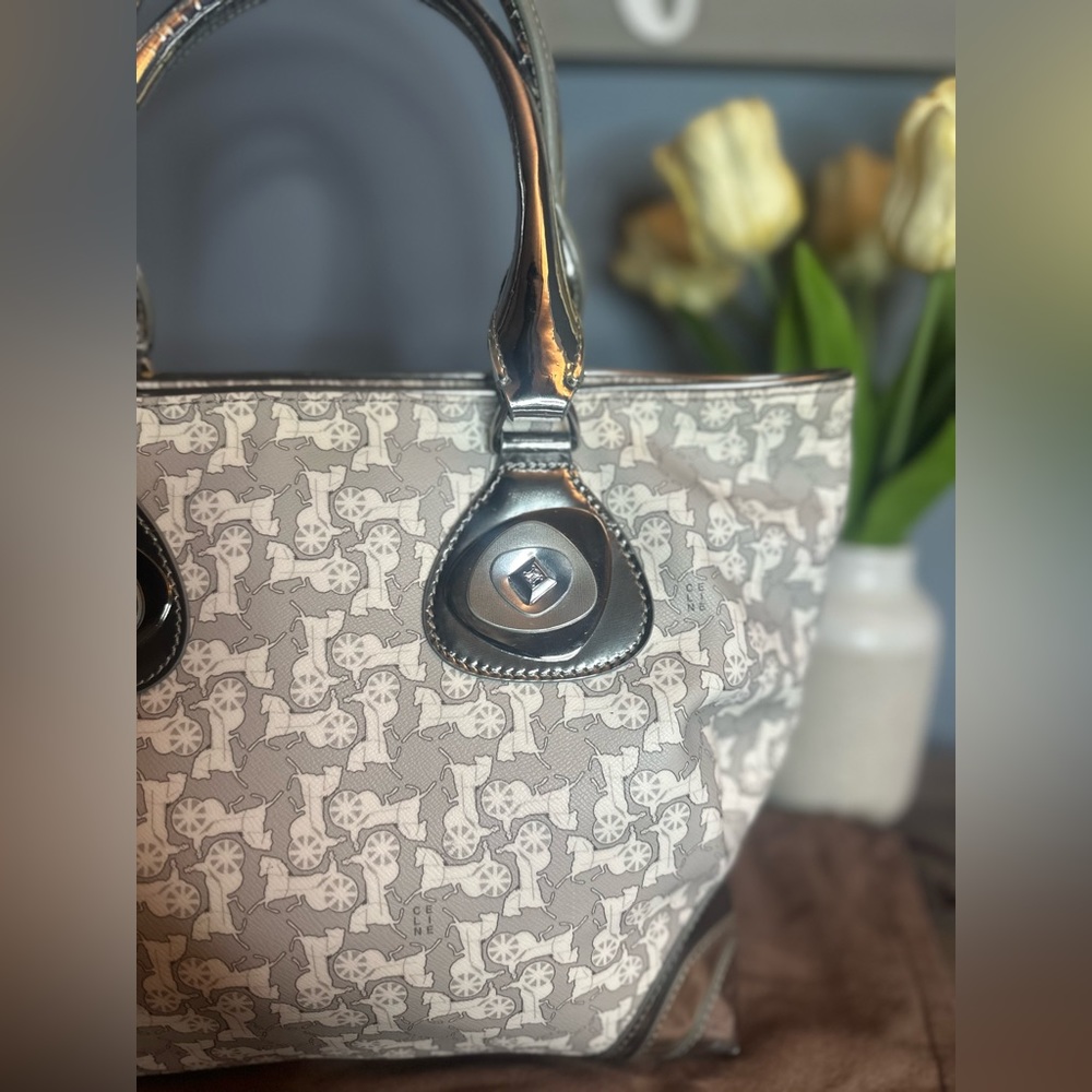Celine Horse Carriage PVC Handbag - Picture 4 of 14